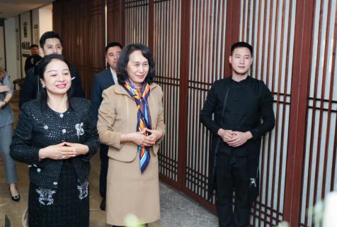 罗湖区人大常委副主任谭会茹一行莅临巨星国际调研